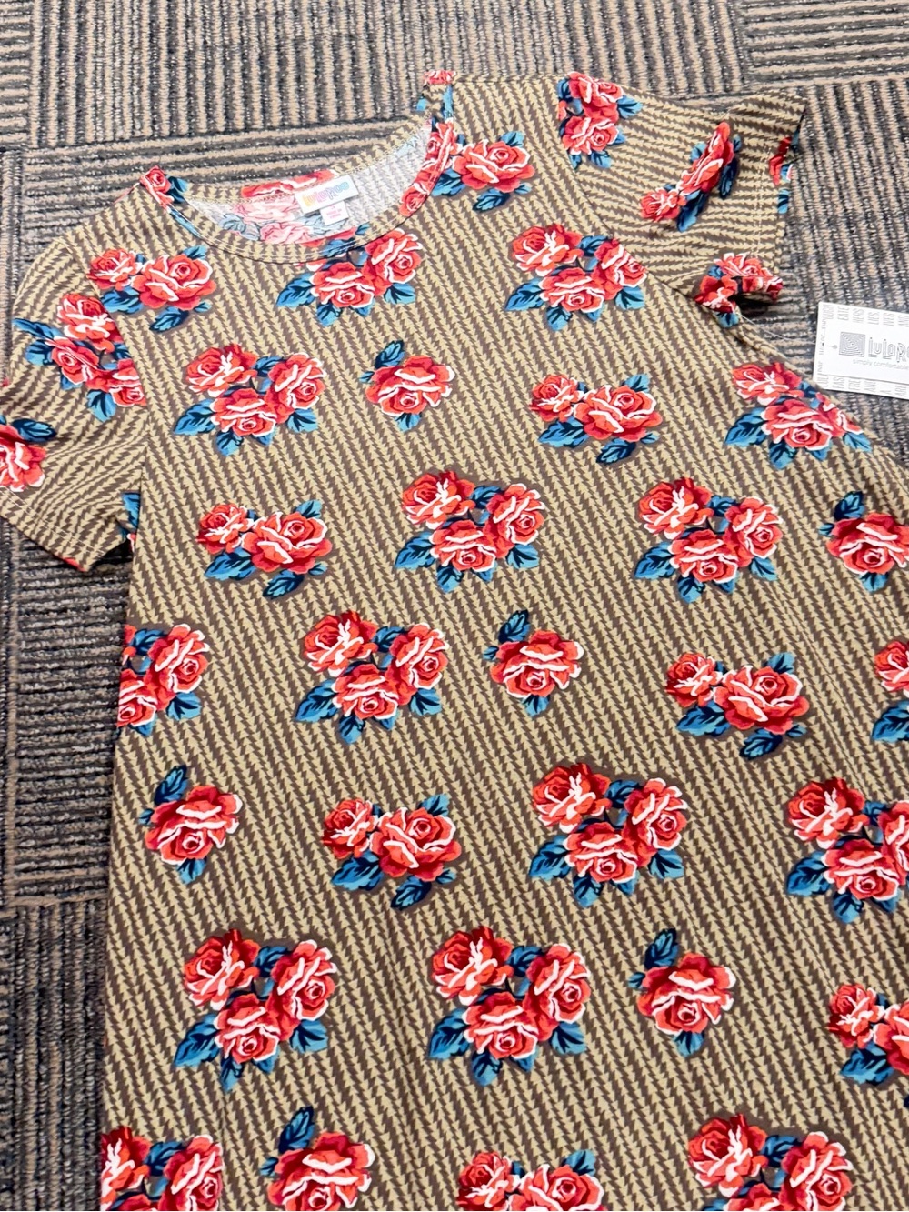 NWT LuLaRoe Carly Dress in Tan pink Floral Print SZ Small